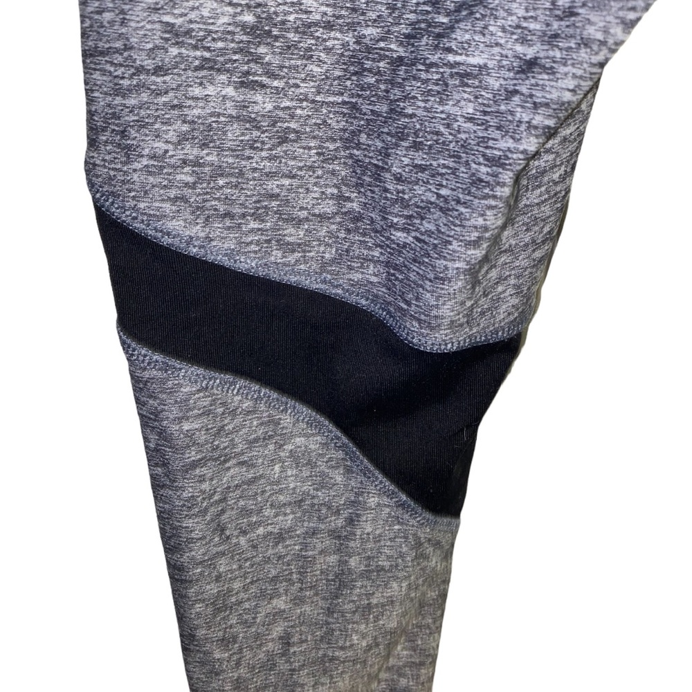 Victoria’s Secret Pink ultimate yoga exercise leggings, colorblock, size Medium - Picture 4 of 4